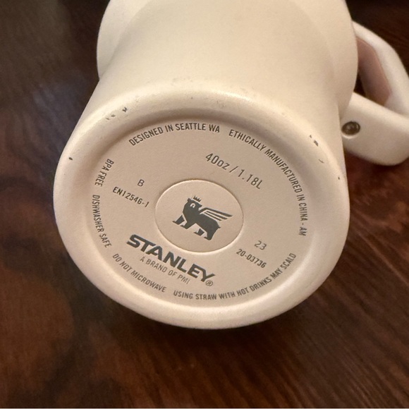 Stanley pale pink Travel Mug with Handle - Picture 5 of 5
